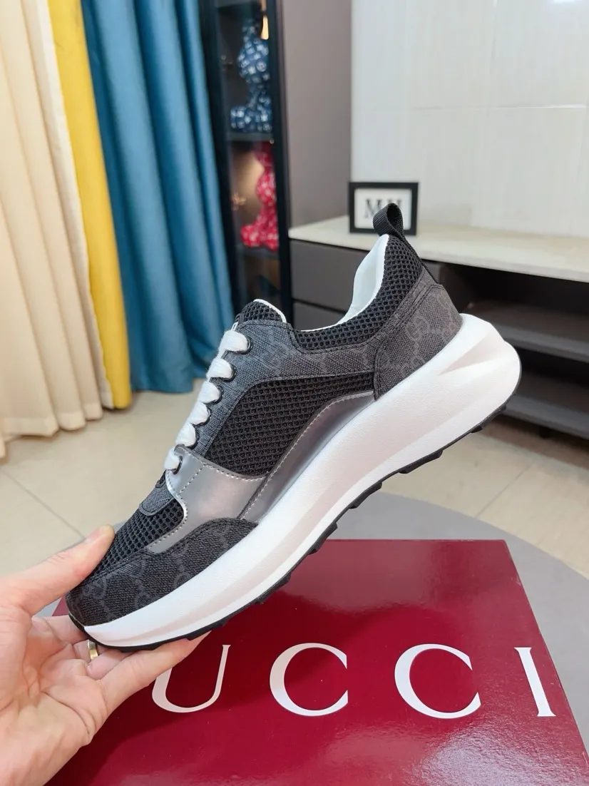 Men's shoes 💰440🌹🌹GUCCI [Gucci] New high-end brand of men's shoes, the latest fashionable casual men's shoes, trendy and versatile style, relaxed and sporty style, uppers imported from Italy, first-layer cowhide, genuine leather lining and ultra-fine workmanship. Original personalized fashionable rubber wear-resistant outsole, light and comfortable on the foot, size 38-44